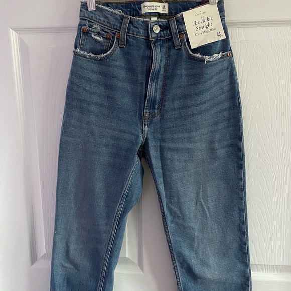 Abercrombie curve love high rise straight jean - Picture 2 of 5
